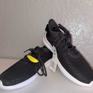 NWT ADIDAS MEMORY FOAM BLACK RUNNING SNEAKERS